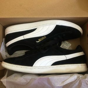 Black & Gold Pumas